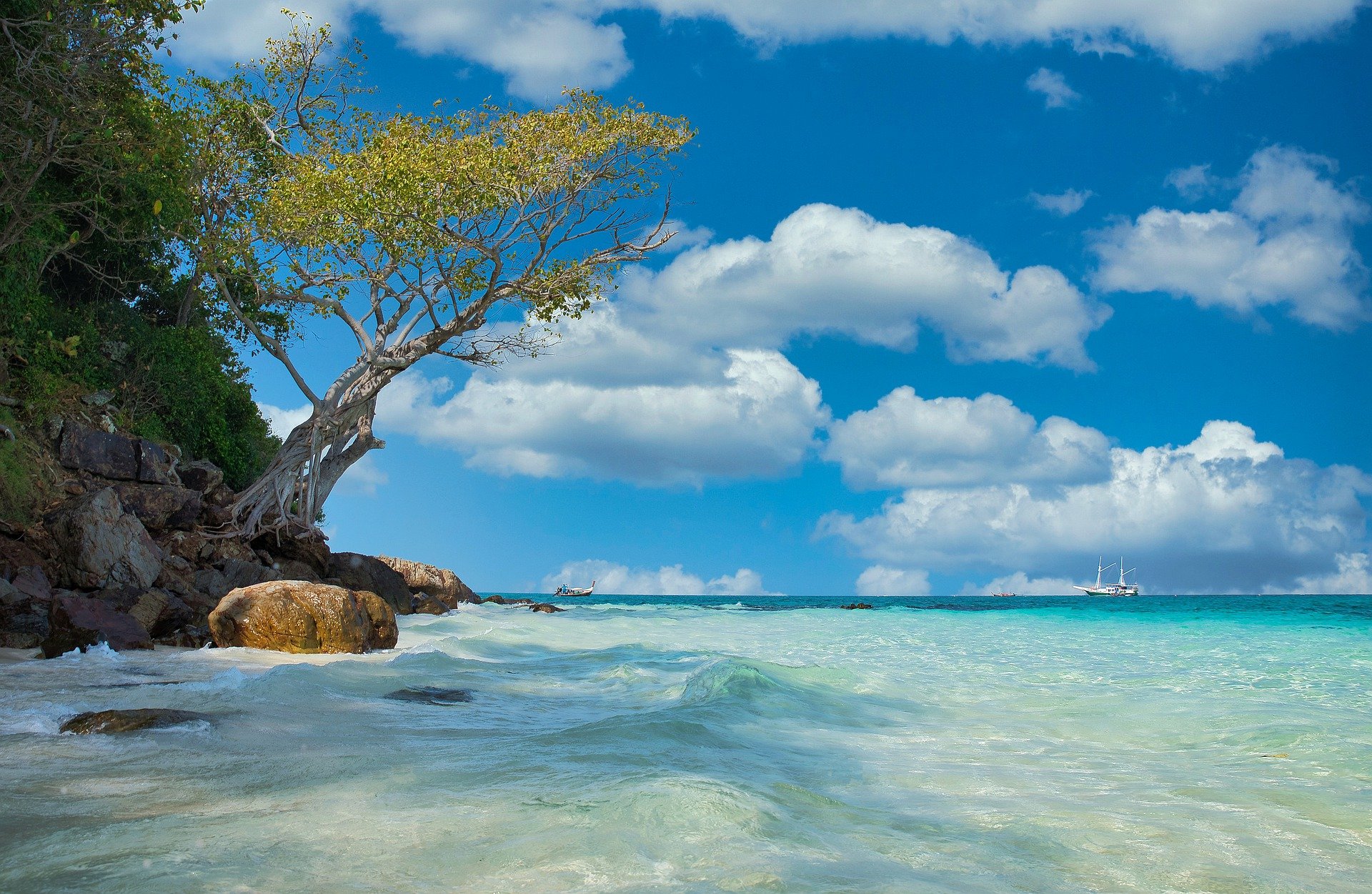 beach-4852830_1920